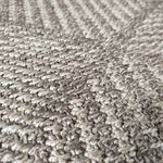 135056010-03.jpg